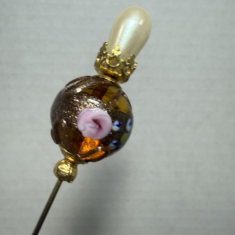 Vintage Murano Italy Hand Made Art Glass With Simulated Pearl Crown Stick Pin